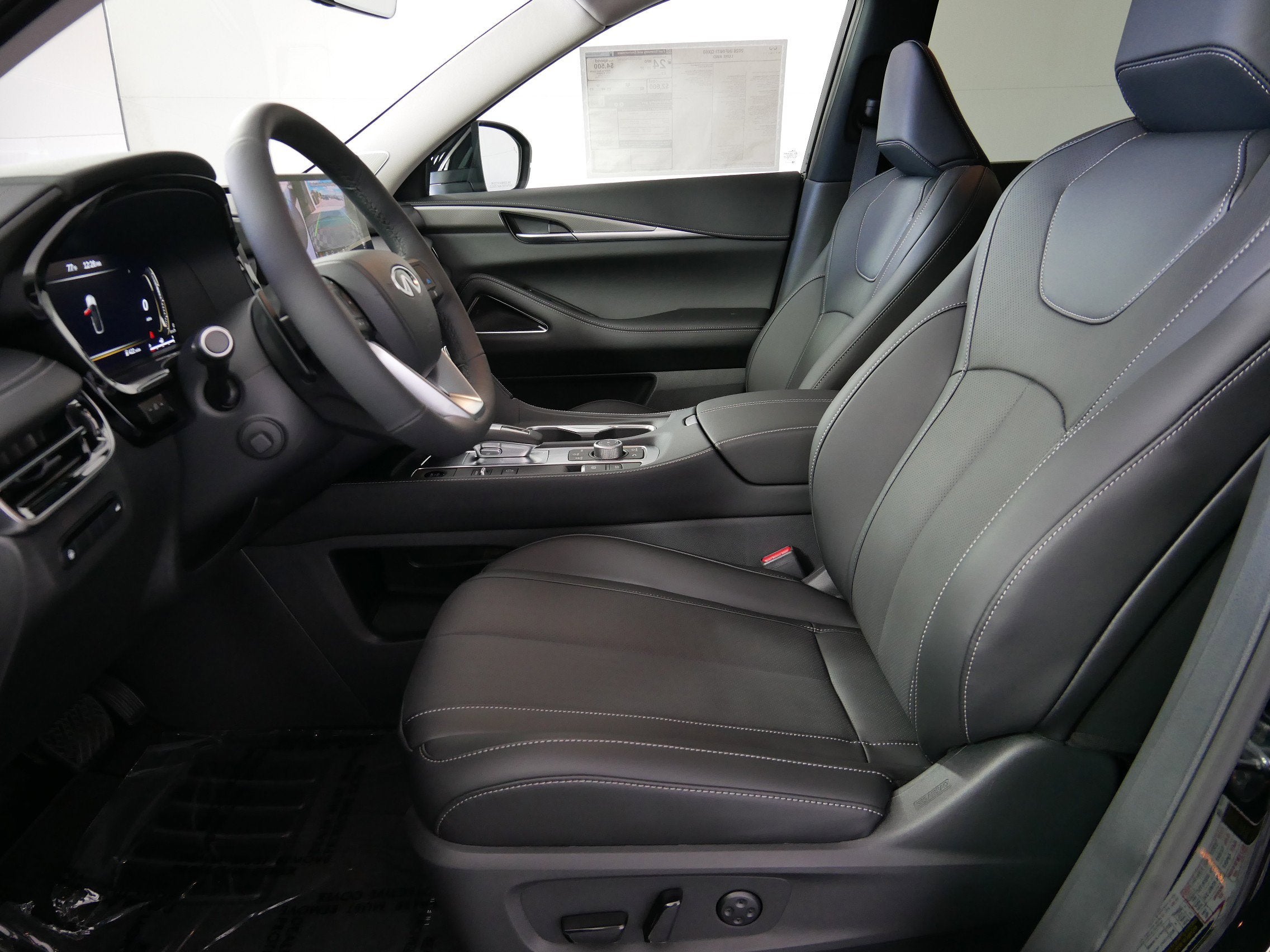 2026 INFINITI QX60 LUXE