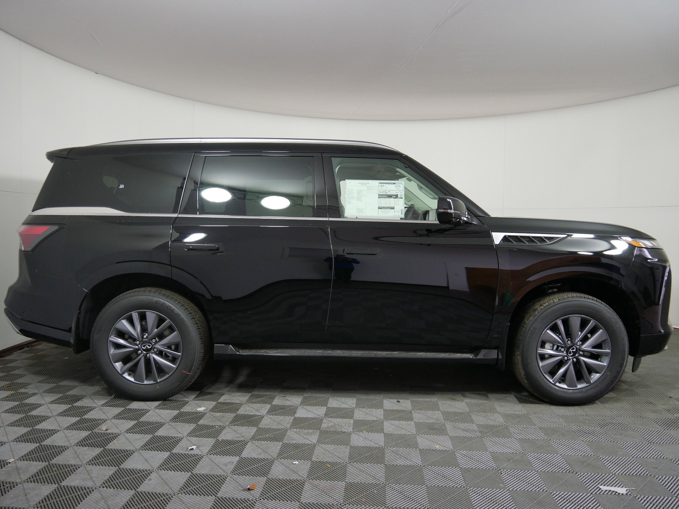 2026 INFINITI QX80 PURE