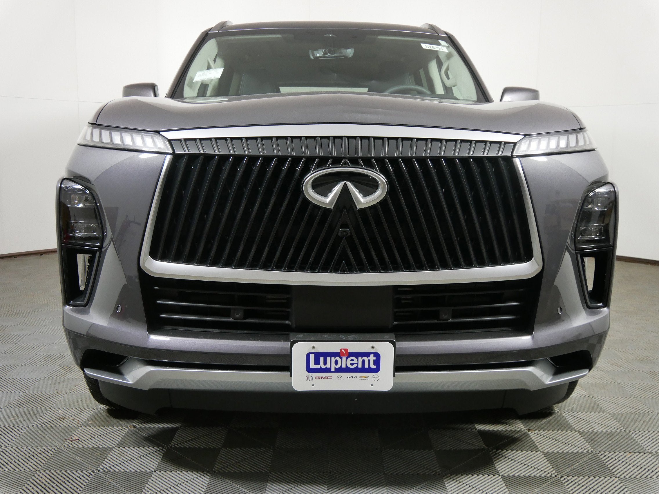 2026 INFINITI QX80 LUXE