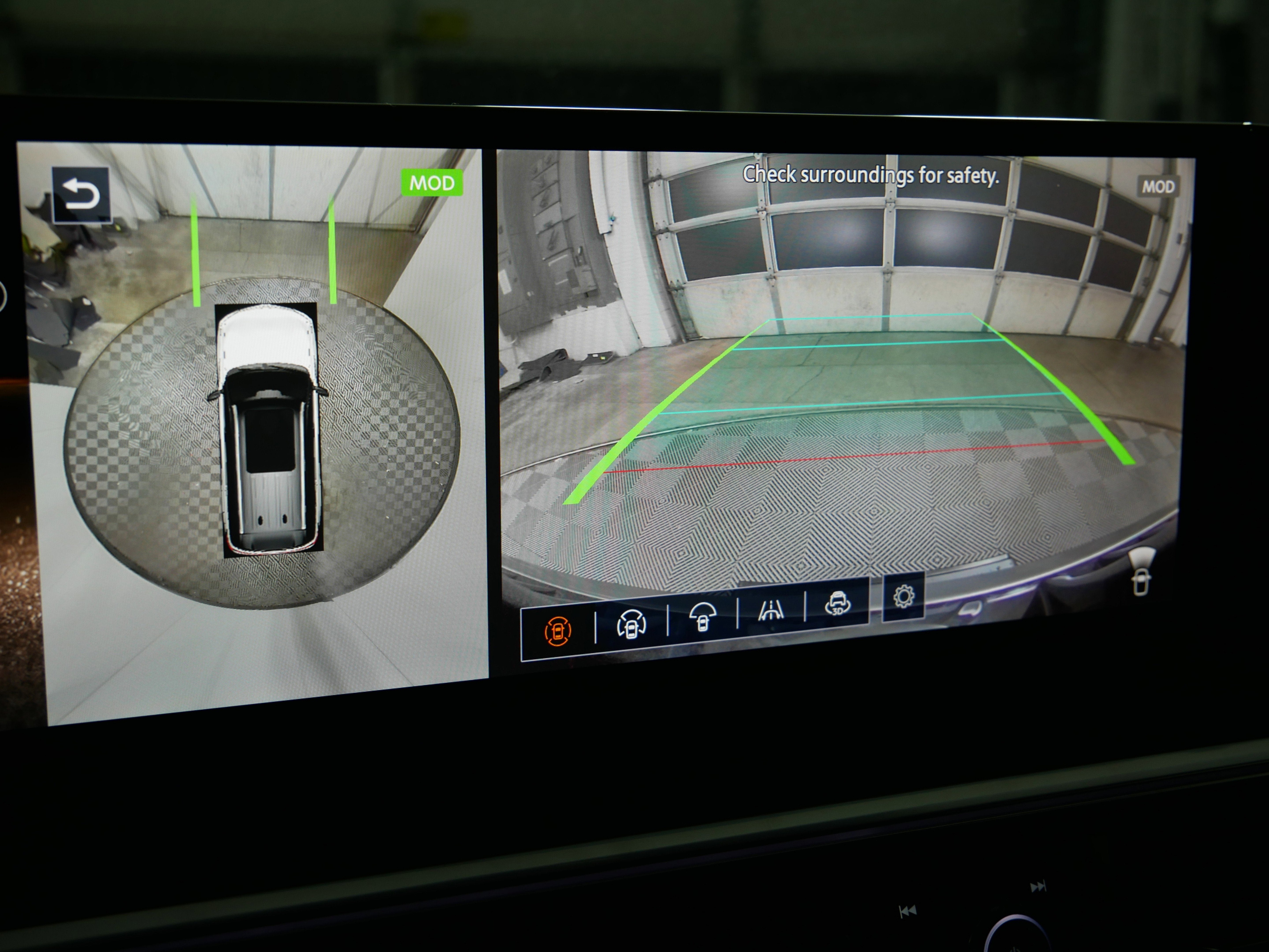 2025 INFINITI QX80 SENSORY