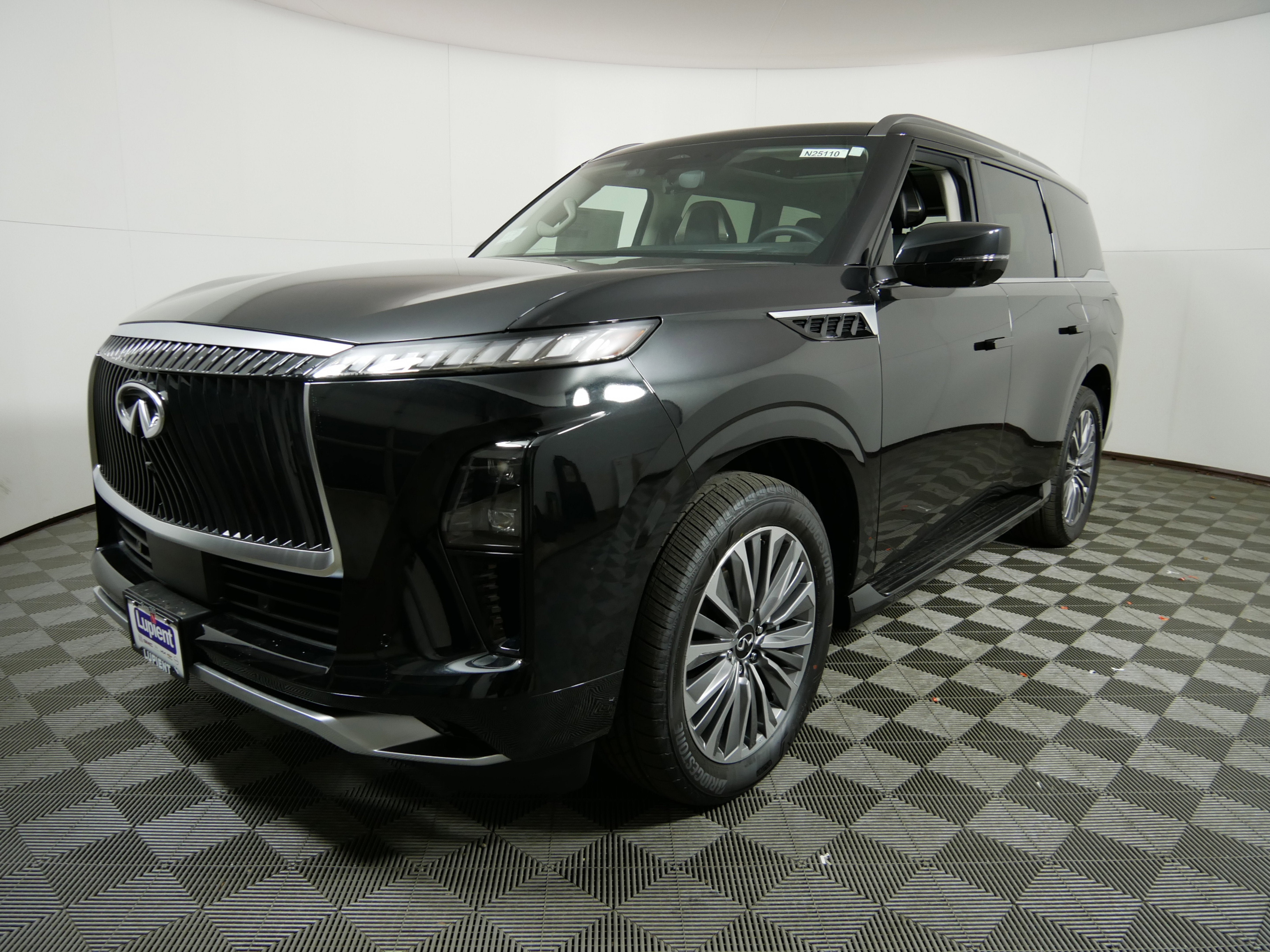 2025 INFINITI QX80 SENSORY