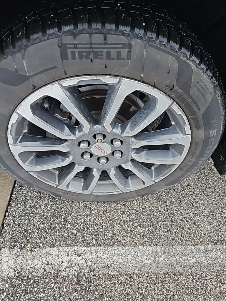 2020 GMC Acadia Denali