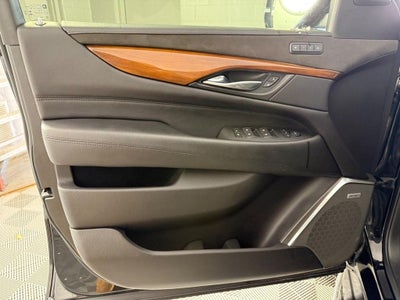 2018 Cadillac Escalade Luxury