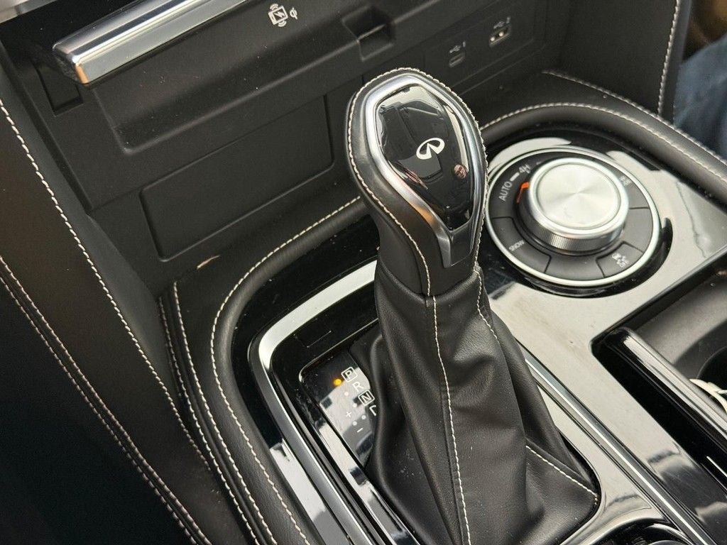 2023 INFINITI QX80 Premium Select