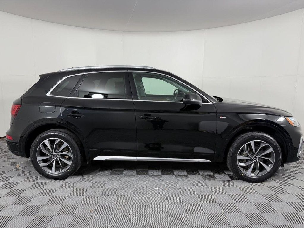 2023 Audi Q5 45 S line Premium quattro