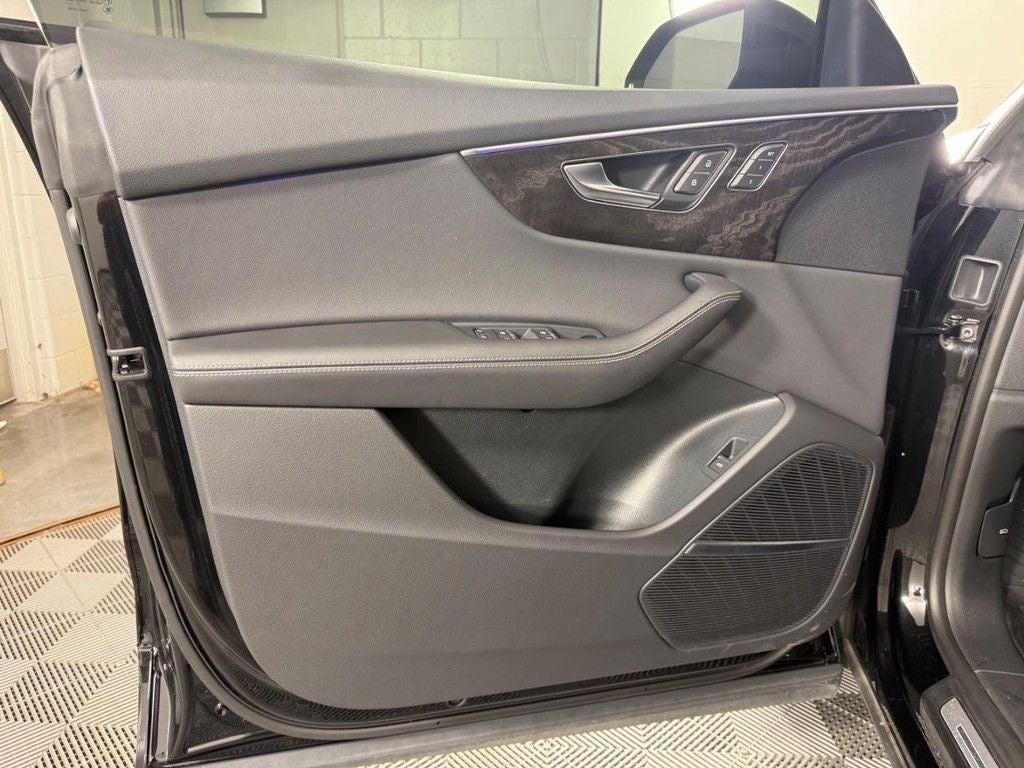 2023 Audi Q8 55 Premium Plus quattro