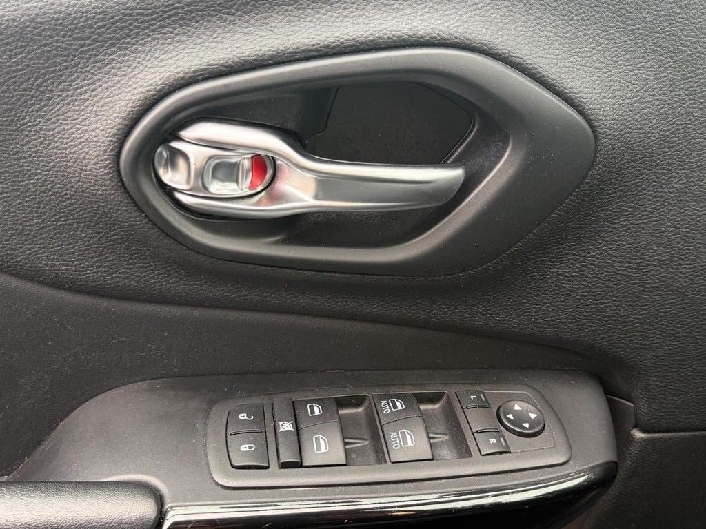 2021 Jeep Cherokee Altitude