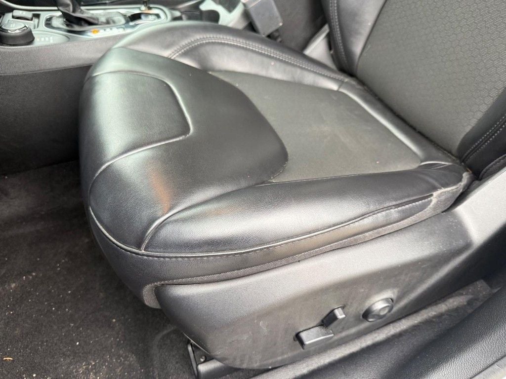 2021 Jeep Cherokee Altitude