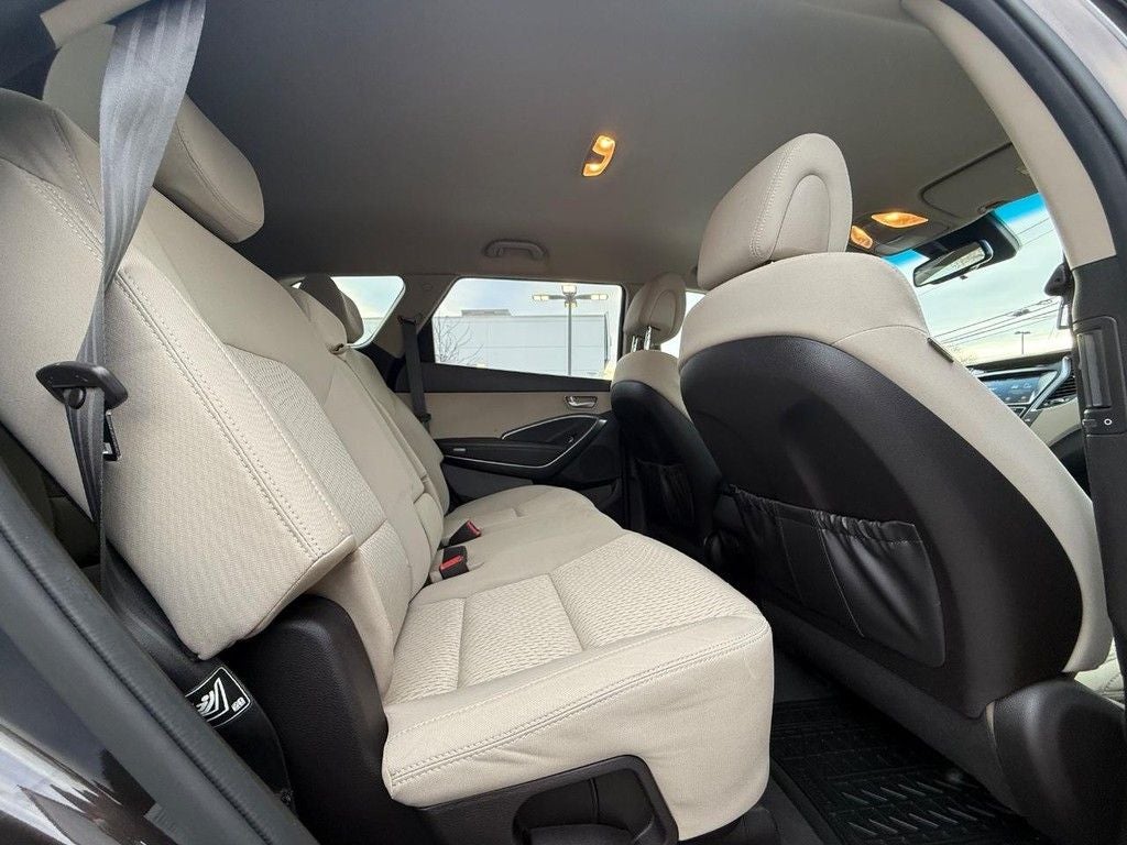 2017 Hyundai Santa Fe SE