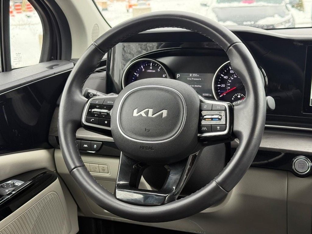 2024 Kia Carnival EX