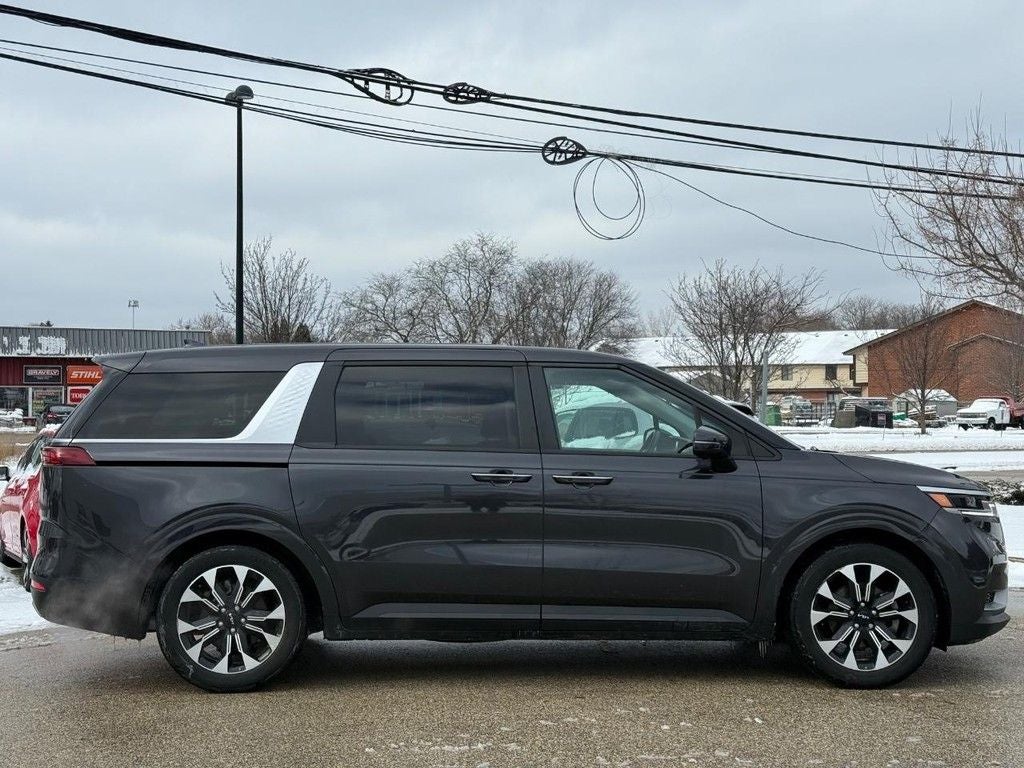 2024 Kia Carnival EX