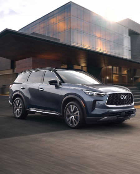 Lupient INFINITI Milwaukee in West Allis WI