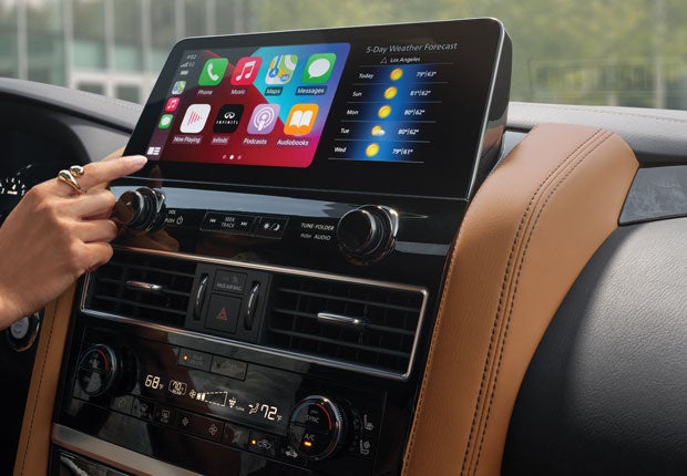 2024 INFINITI QX80 Key Features - WIRELESS APPLE CARPLAY® INTEGRATION | Lupient INFINITI Milwaukee in West Allis WI