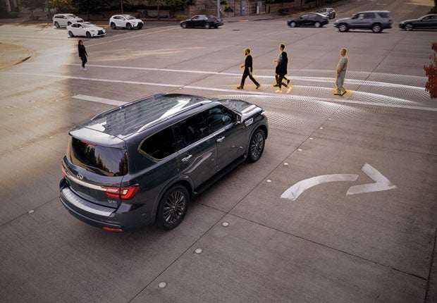 2024 INFINITI QX80 Key Features - PREDICTIVE FORWARD COLLISION WARNING | Lupient INFINITI Milwaukee in West Allis WI